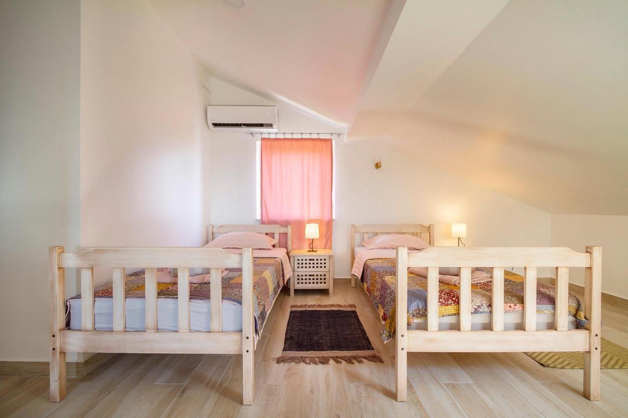 Apartmani Smokovo Jadranovo Exterior foto